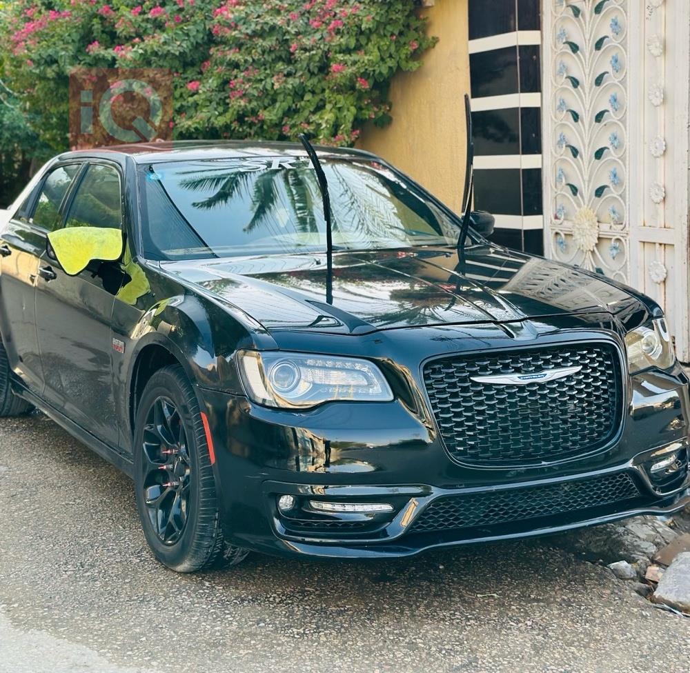 کرایسلەر 300